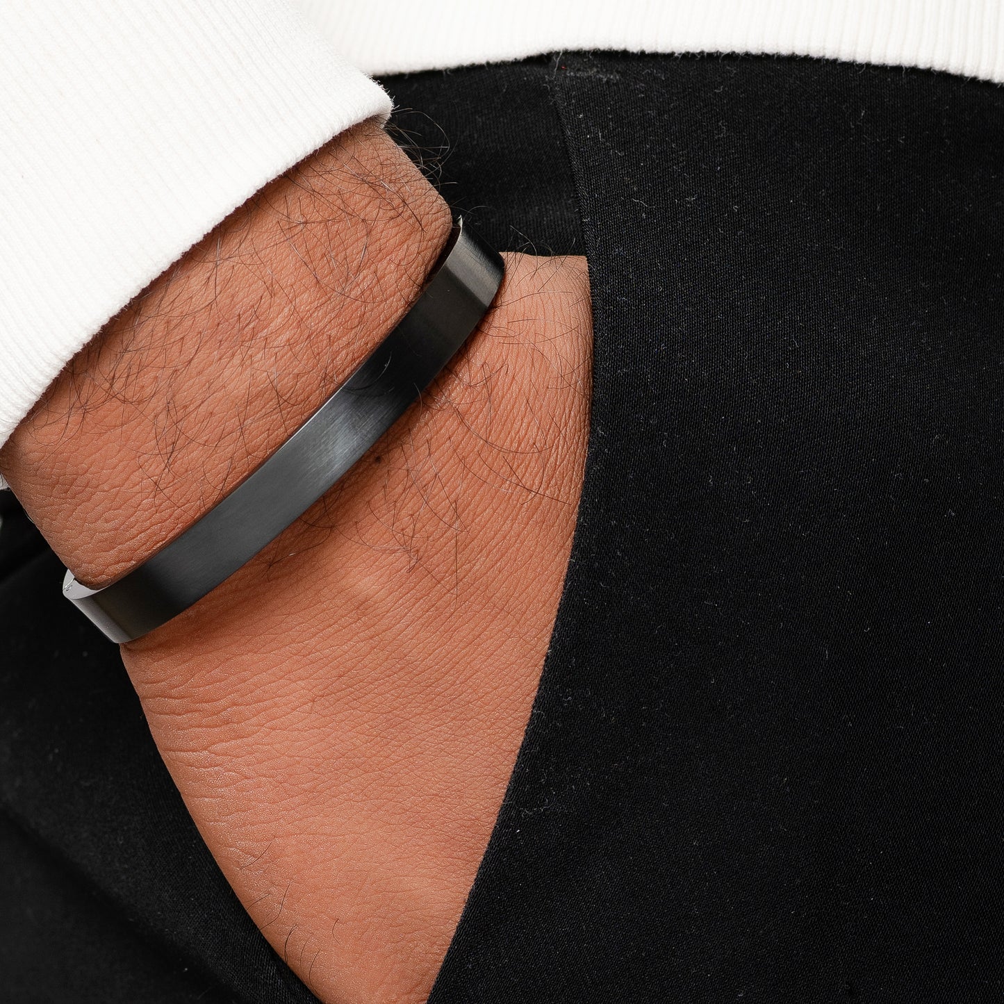 Finkal Black Men's Kada Bracelet