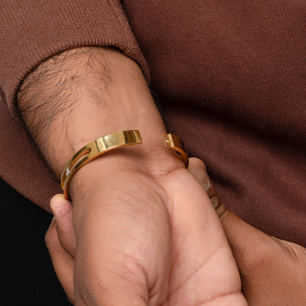 Milakoo Gold Men's Kada Bracelet