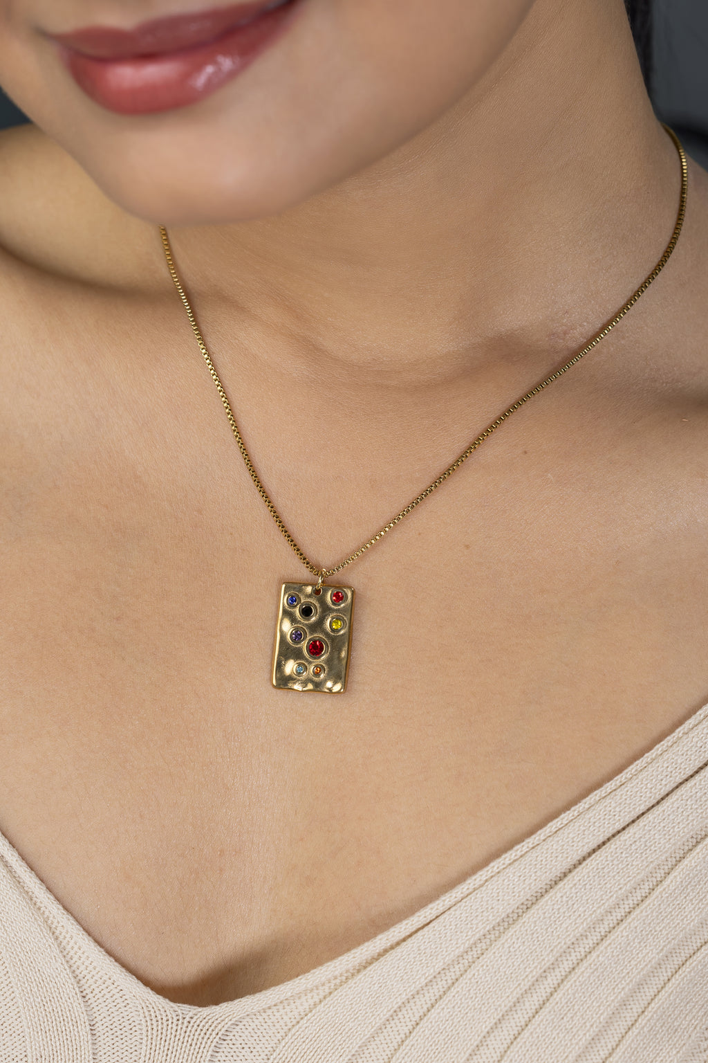 Luminous Chain Pendant Necklace