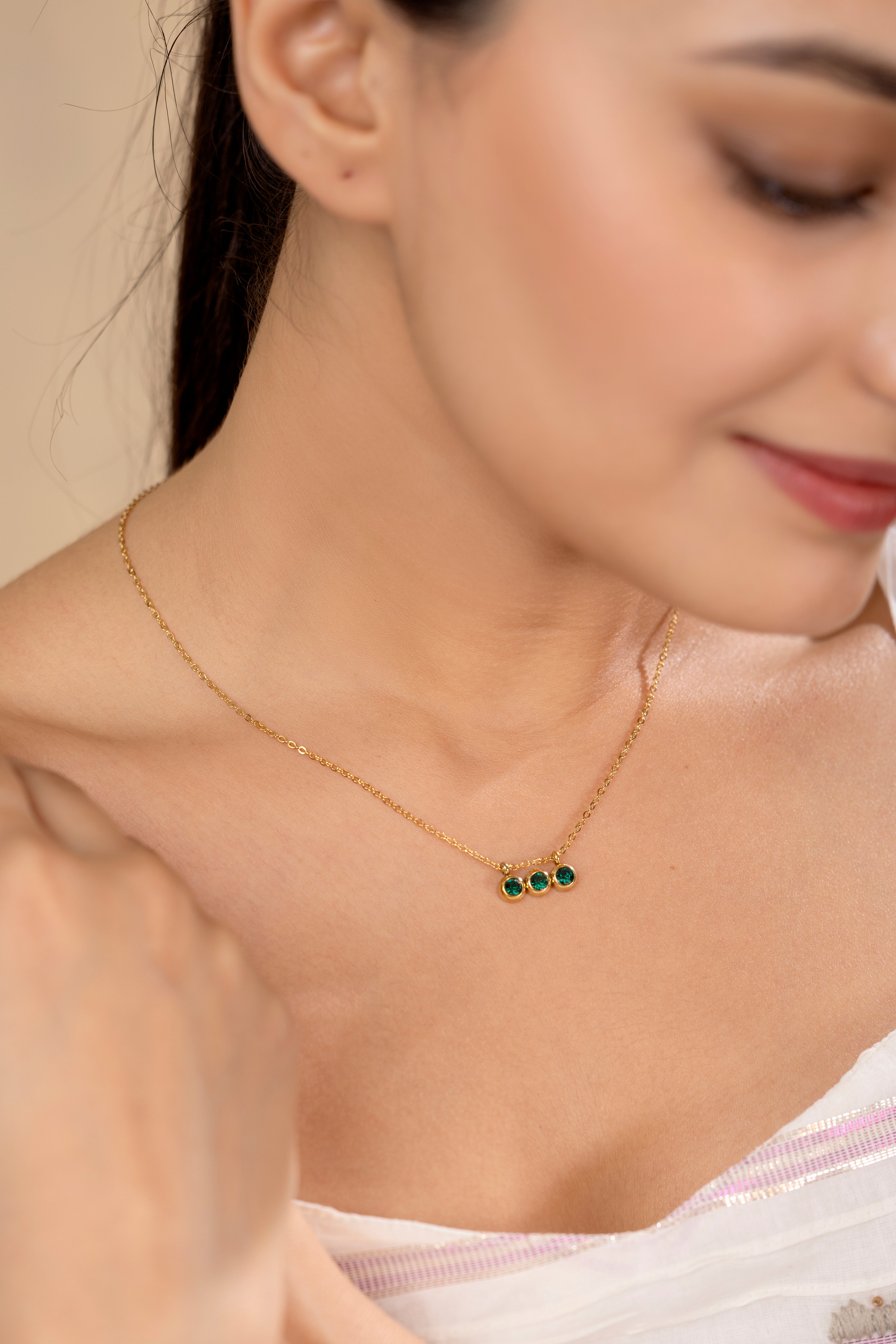 Azeeza Chain Pendant Necklace