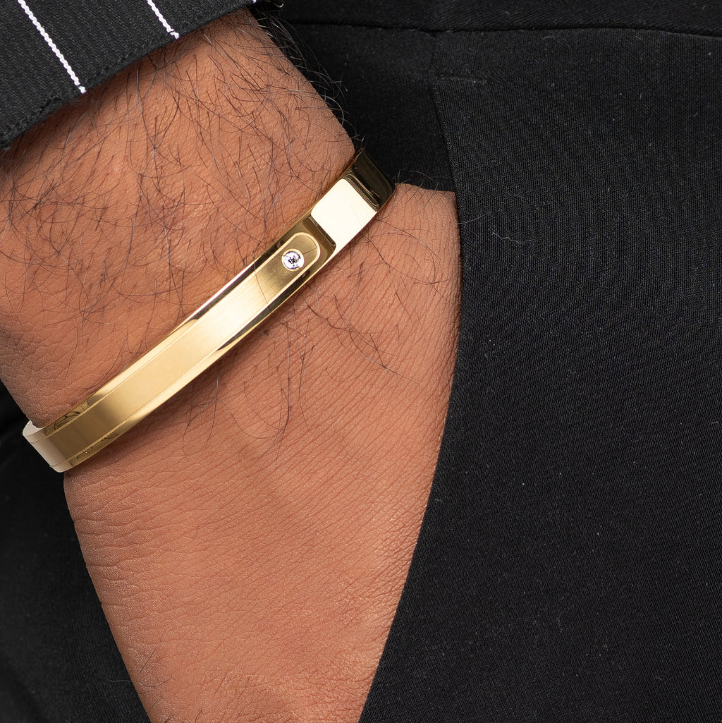 Solitaire Gold Men's Kada Bracelet