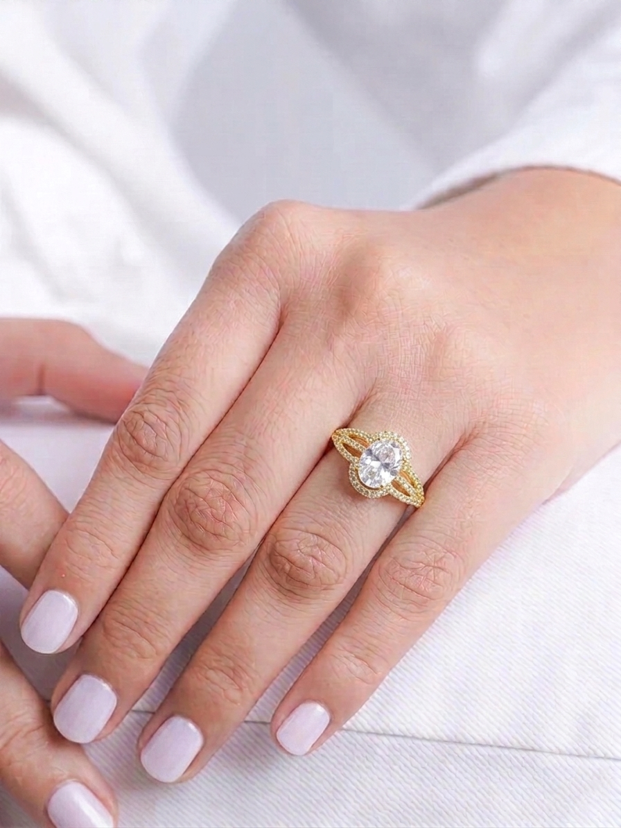 Ovel Emarld 18K Gold Plated Ring