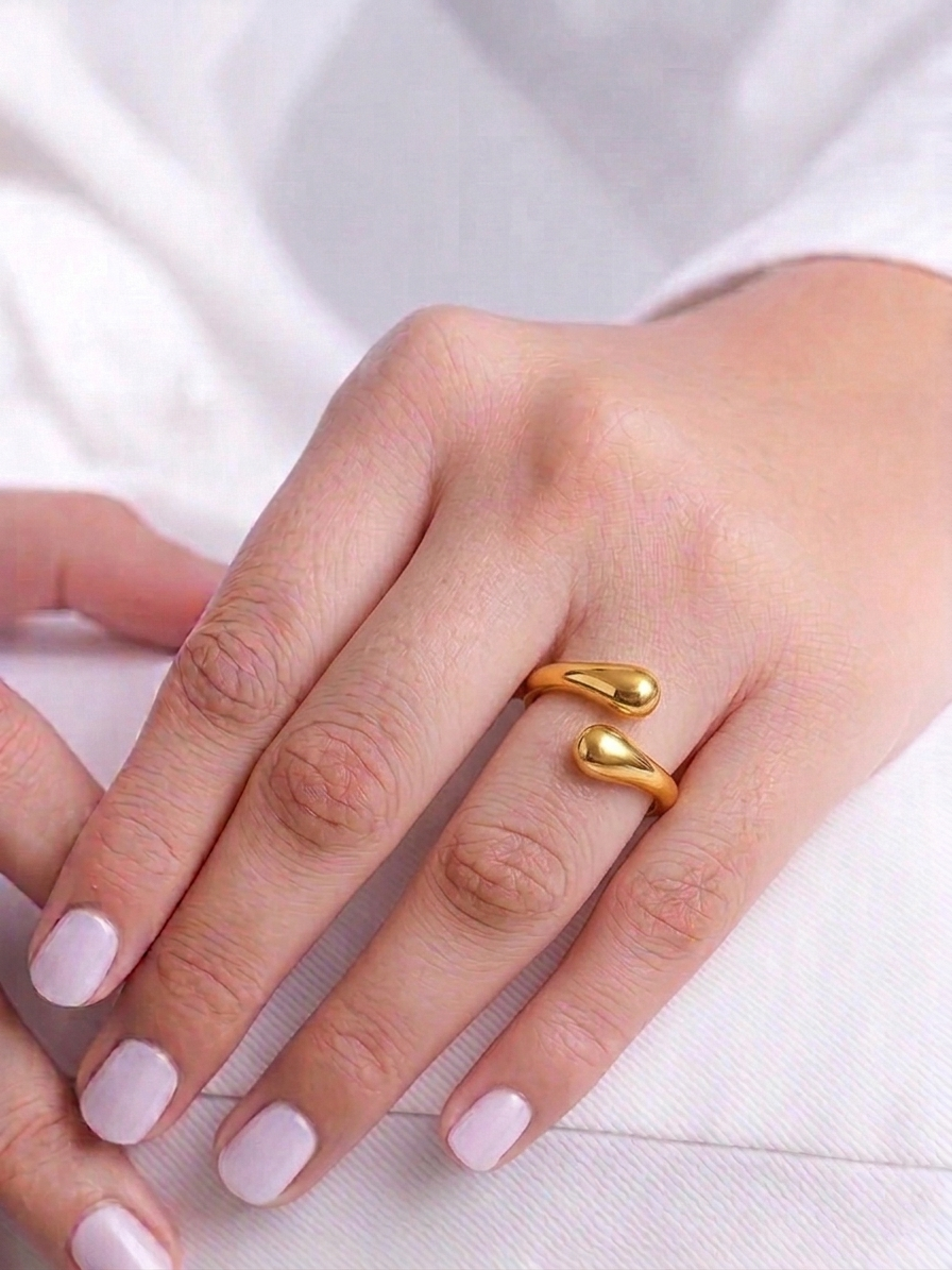 Modern Minimalist Gold Ring