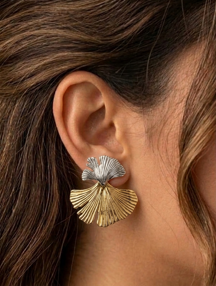 Shell Earring