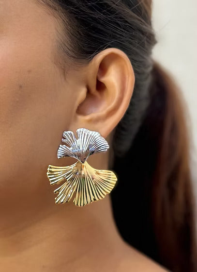 Shell Earring